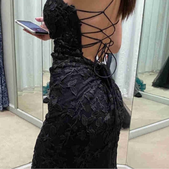 Black Floral Open Back Graduation Dress - Picture 4 of 7